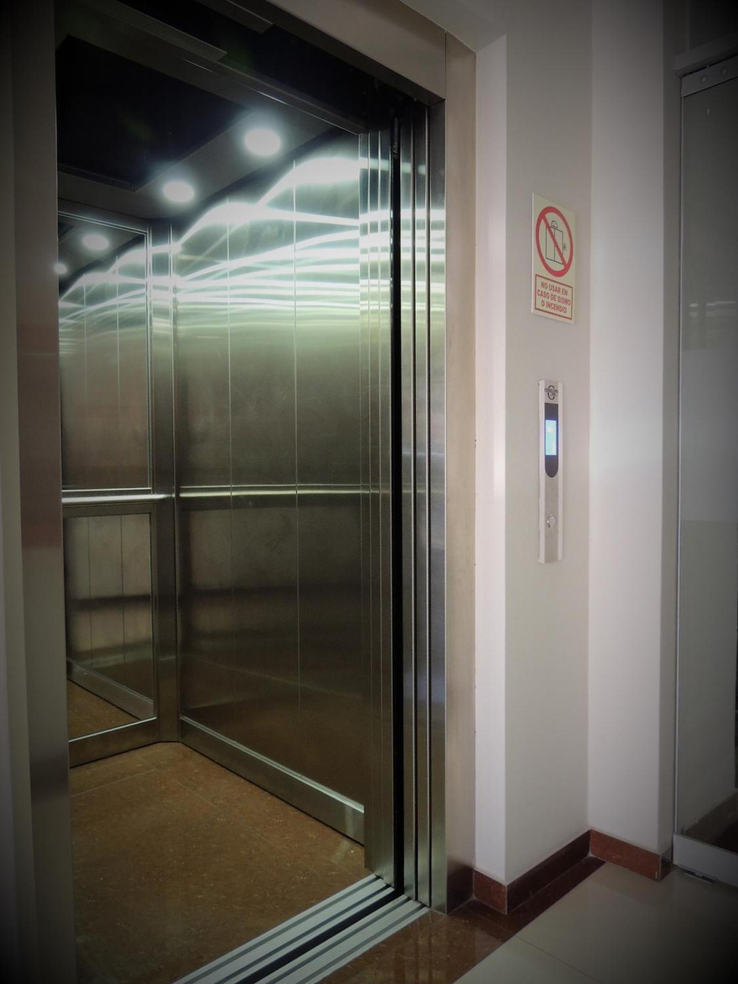 Hotel Cesar'S リマ エクステリア 写真